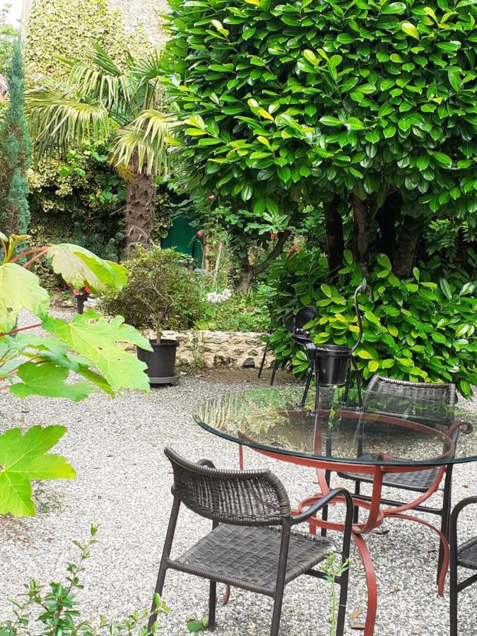 Bed and Breakfast Le Roussel à Le Buisson-de-Cadouin Extérieur photo